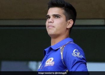 फरहान अख्तर ने अर्जुन तेंदुलकर को ट्रोल करने वालों को जवाब दिया, कहा- उनके उत्साह को मत मारो …