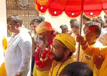 कन्नौज: माँ पीताम्बरा महायज्ञ के लिए कलश यात्रा निकली, नगरवासियो ने किया भव्य स्वागत