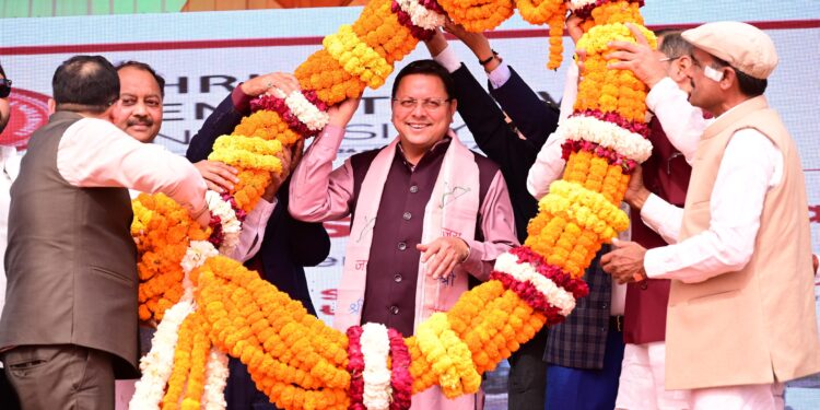 उत्तराखंड में सर्वप्रथम समान नागरिक संहिता लागू किये जाने पर मुख्यमंत्री धामी का गजरौला, उत्तर प्रदेश में हुआ सम्मान