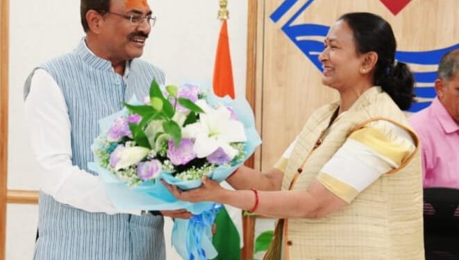 DEHRADUN :नवनियुक्त मुख्य सचिव  आनन्द बर्द्धन ने पदभार ग्रहण किया