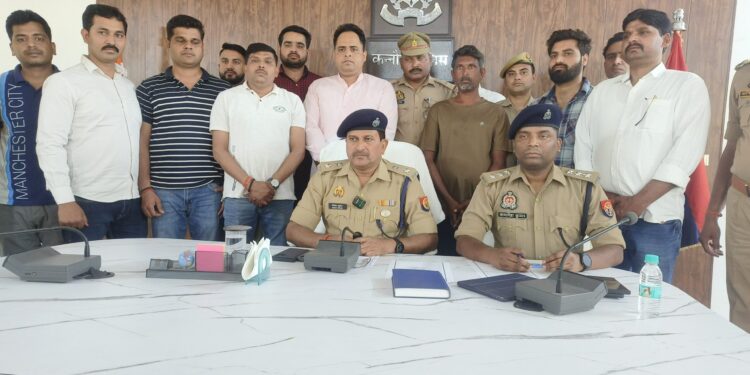 कन्नौज: दो साल से फरार एक लाख का इनामी बदमाश पकड़ा गया