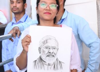 प्रधानमंत्री की संवेदना से खिला एक पल — एक बेटी की कला को मिला आदर और अपनापन