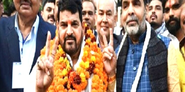 16 महीने बाद हटा WFI से बैन, अब संजय सिंह के हाथ में कमान!