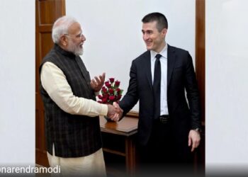 45 घंटे उपवास, गायत्री मंत्र और मोदी से दिलचस्प बातचीत—लेक्स फ्रीडमैन का इंटरव्यू दुनिया में छाया!