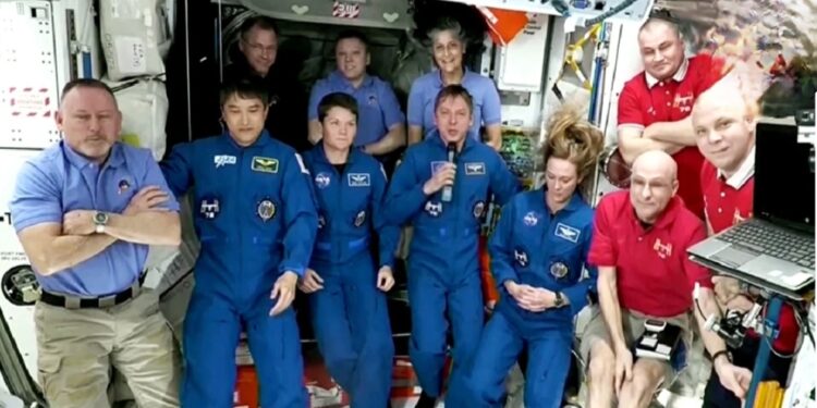 सुनीता विलियम्स और बुच विल्मोर की घर वापसी: क्रू-9 की लैंडिंग का लाइव प्रसारण ऐसे देखें