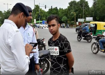 गलत ट्रैफिक चालान कट गया? जानिए ऑनलाइन और ऑफलाइन शिकायत दर्ज करने का तरीका