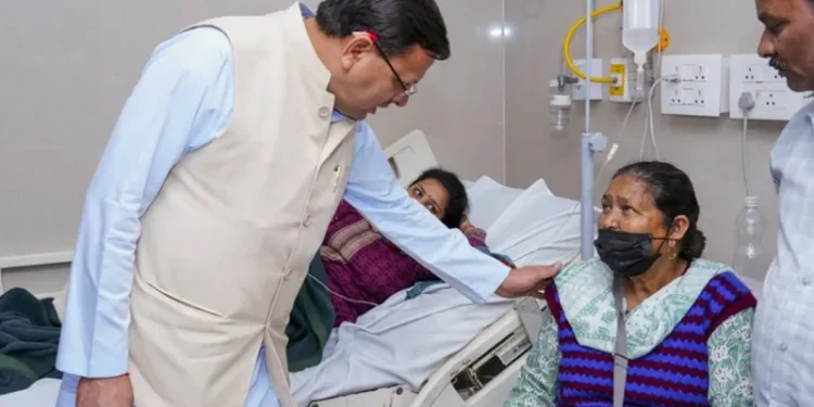 Uttarakhand News : मिलावटी कुट्टू का आटा खाने से 100 से अधिक लोग बीमार, मुख्यमंत्री धामी मरीजों से मिले