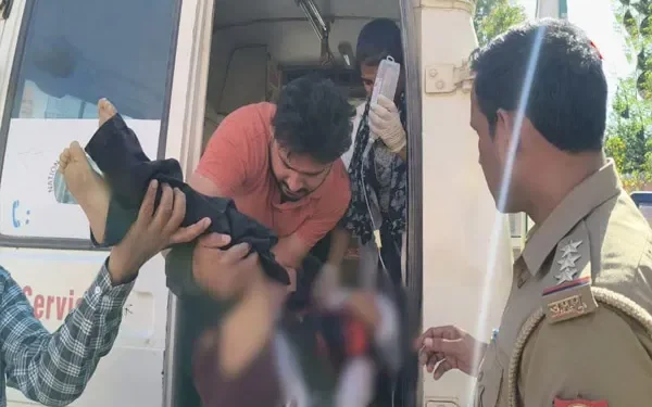 SAHARANPUR TRIPLE MURDER -भाजपा नेता ने पत्नी समेत 3 बच्चों को मारी गोली ,बच्चो की मौत ,पत्नी गंभीर