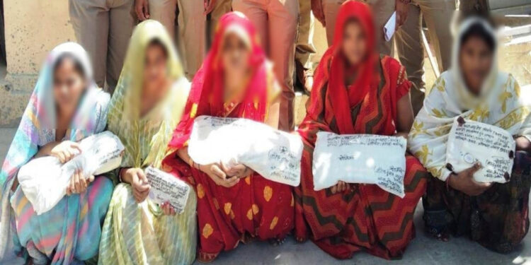 अयोध्या में लूट-पाट की योजना बनाते 5 महिलाएं गिरफ्तार-