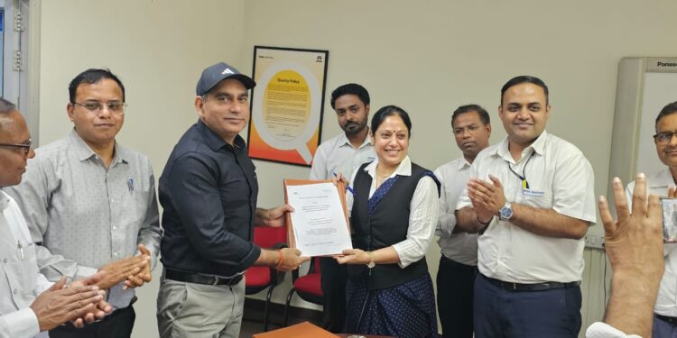 LUCKNOW :टाटा मोटर्स और आईटीआई अलीगंज के बीच ड्यूल सिस्टम ऑफ ट्रेनिंग के लिए MOU पर हस्ताक्षर*