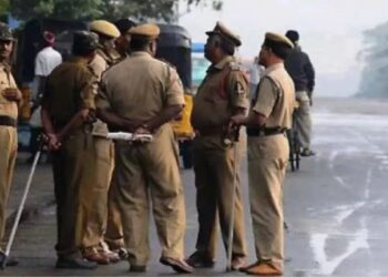 LUCKNOW :ग्रेटर नोएडा फर्जी एनकाउंटर में 12 पुलिस वाले नपे