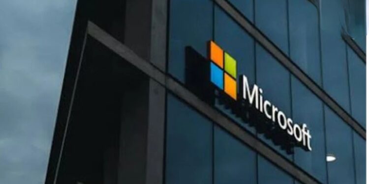 माइक्रोसॉफ्ट की 50वीं वर्षगांठ पर हंगामा, कर्मचारियों ने इजराइल से एआई डील का किया विरोध