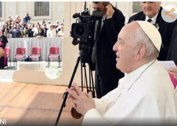 वेटिकन में पोप फ्रांसिस से मिले महाराजा चार्ल्स और महारानी कैमिला