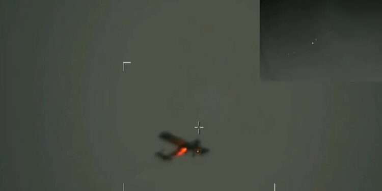 भारत का ‘लेजर वार’: दुश्मन ड्रोन को हवा में ही जिंदा जलाया, दुनिया में मचा हड़कंप!”