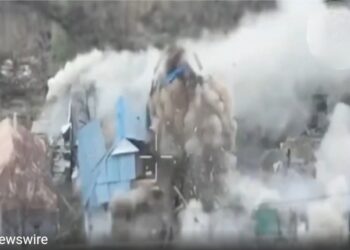 यूक्रेन का रूस पर सबसे बड़ा ड्रोन अटैक: कुर्स्क और शुया में तबाही, 100 से ज्यादा ड्रोन दागे