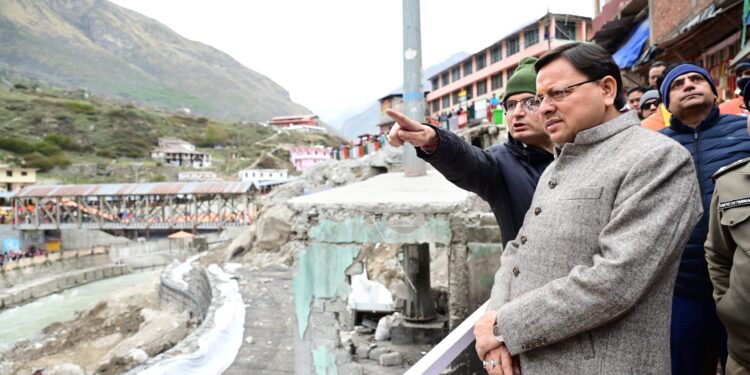 DEHRADUN :बद्रीनाथ धाम के कपाट विधि विधान के साथ ग्रीष्मकाल के लिए खोल दिए गए