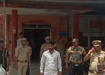 UP CRIME : मां के साथ सो रही चार साल की बच्ची को उठा कर की दरिंदगी