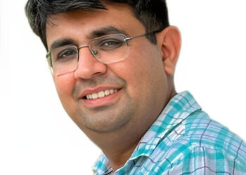 ज़िंदगी की नक़ाबें”