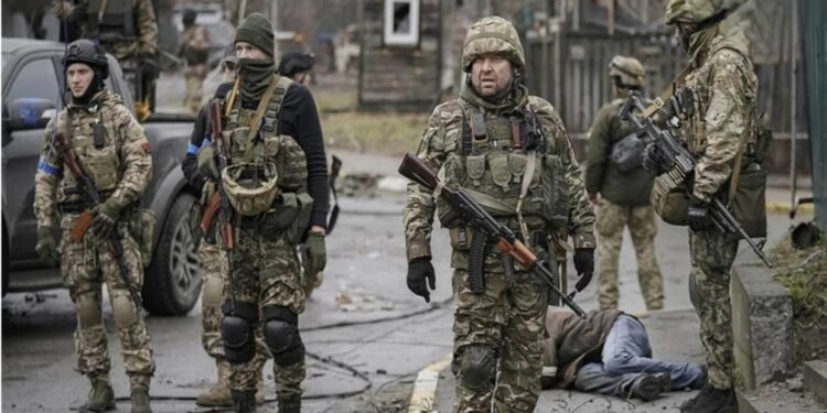 इजराइली वायुसेना का सीरिया पर बड़ा वार: राष्ट्रपति भवन के पास बमबारी, सांप्रदायिक हिंसा की चेतावनी के बाद कार्रवाई