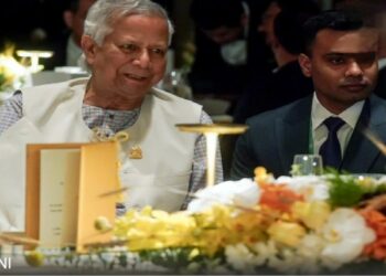 15,000 करोड़ टके के नोट तिजोरियों में सड़ रहे, बांग्लादेश में नकदी संकट! बंगबंधु की तस्वीर बना वजह?