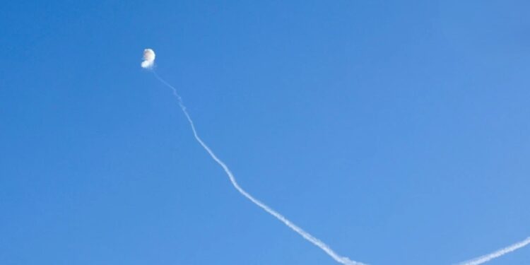 ईरान ने ‘कासिम बशीर’ बैलिस्टिक मिसाइल का किया अनावरण, बढ़ा पश्चिम एशिया में तनाव