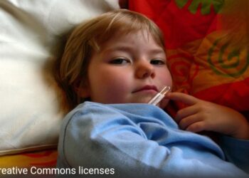 Health Tips: बच्चों को बार-बार एंटीबायोटिक देना पड़ सकता है भारी, एक्सपर्ट ने बताई 7 बड़ी सावधानियां