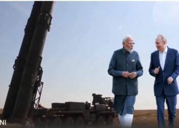S-400 की सफलता से गदगद रूस ने भारत को दिया S-500 का ऑफर, पाकिस्तान में मचा हड़कंप!