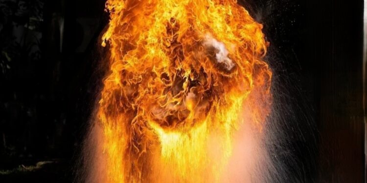 कैलिफोर्निया के क्लिनिक के बाहर बम धमाका, एक की मौत – एफबीआई ने बताया ‘आतंकी हमला’