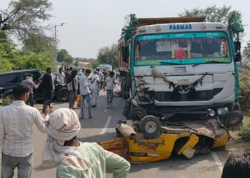 mathura road accident-मथुरा सड़क हादसे में 4 लोगों की दर्दनाक मौत , मृतकों में 3 सगे भाई