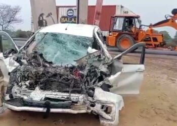 UP CRIME NEWS – -बाराबंकी सड़क हादसे में 4 लोगों की मौत ,कई घायल ,मुख्यमंत्री ने शोक व्यक्त किया