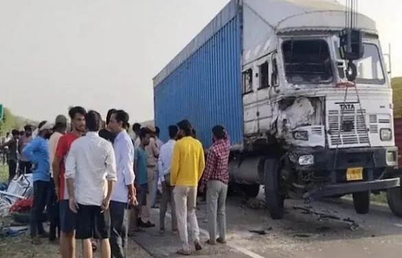 DAUSA ACCIDENT -सड़क हादसे में दूल्हा दुल्हन समेत 5 की मौत ,6 बारातियों की हालत नाजुक