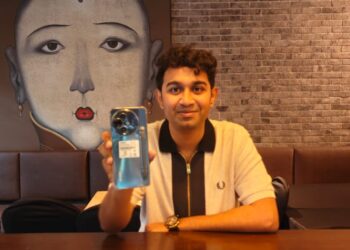 अल्काटेल ने पेटेंटेड एनएक्सटीपेपर डिस्प्ले तकनीक के साथ अपने नए वी3 स्मार्टफोन सीरीज़ लांच किये