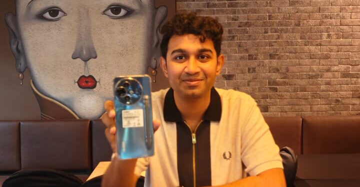 अल्काटेल ने पेटेंटेड एनएक्सटीपेपर डिस्प्ले तकनीक के साथ अपने नए वी3 स्मार्टफोन सीरीज़ लांच किये