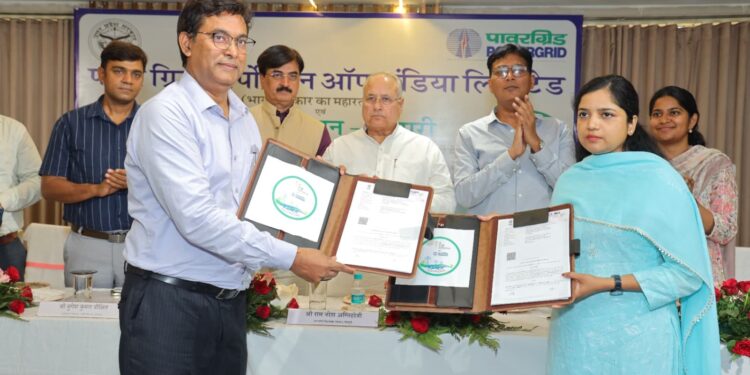 मैनपुरी-योगी सरकार के संकल्प को मिला सहयोग, मैनपुरी के 384 विद्यालयों में पहुंचेगा नया फर्निचर*