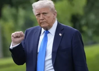 Trump Tariff War :राष्ट्रपति ट्रंप ने 14 देशों पर नए टैरिफ लागू करने का ऐलान,भारत के साथ समझौते के करीब