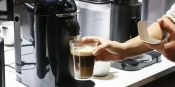 NEW DELHI-सुबह- सुबह कॉफी की चुस्की !जानिए कितनी फायदेमंद और कितना करती है नुकसान