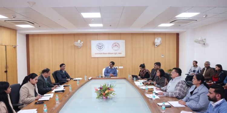 Lucknow-प्रमुख सचिव नगर विकास ने परखी योजनाओं की हकीकत