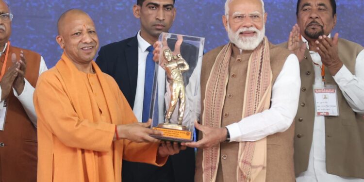 मेरठ:पीएम मोदी नए और आधुनिक भारत के निर्माता: योगी आदित्यनाथ*
