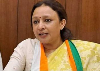 LUCKNOW-भाजपा सरकार के झूठ और हवाई वादों का पुलिंदा है राज्यपाल महोदया का अभिभाषण ,- आराधना मिश्रा