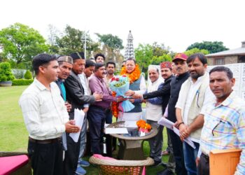 देहरादून  – दिवारीखौल जोखणी मोटर मार्ग की वित्तीय स्वीकृति के लिये क्षेत्रीय जनप्रतिनिधियों ने मुख्यमंत्री का जताया आभार