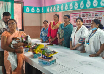 कन्नौज: जिला अस्पताल में नवजात बच्चियों का जन्मोत्सव मनाया गया