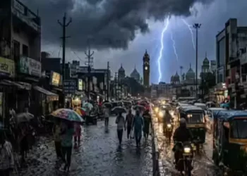 LUCKNOW-उत्तर प्रदेश में बारिश और तूफान ने ली 24 लोगों की जान