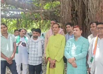 कन्नौज: राहुल पर लाठीचार्ज के विरोध में कांग्रेस का धरना, ज्ञापन 